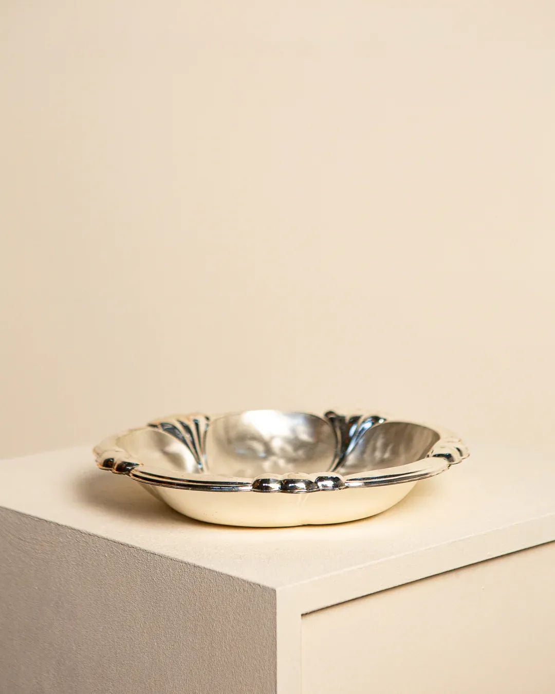 1980s Metal Fruit Basket - Image 2