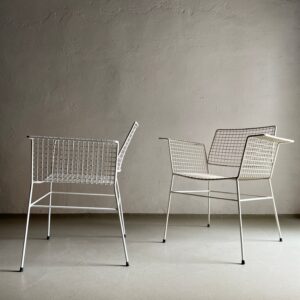 White Metal Wire Chair