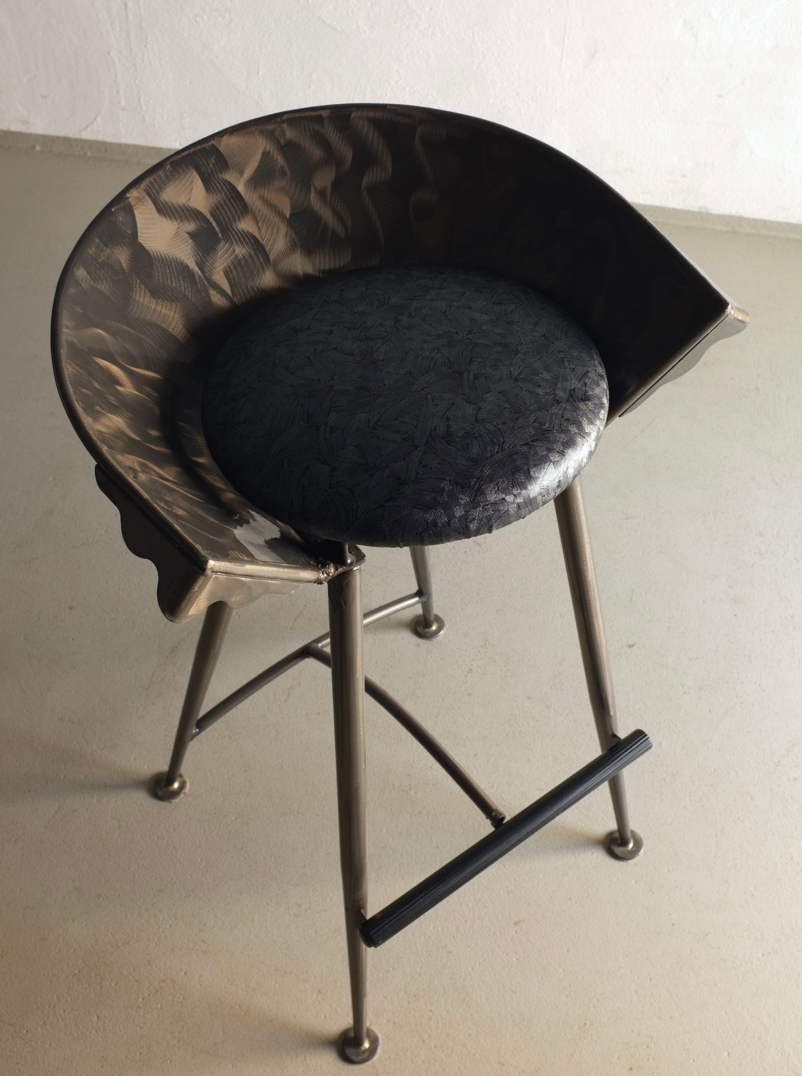 Set of 2 Brutalist Cast Metal Bar Stools - Image 9