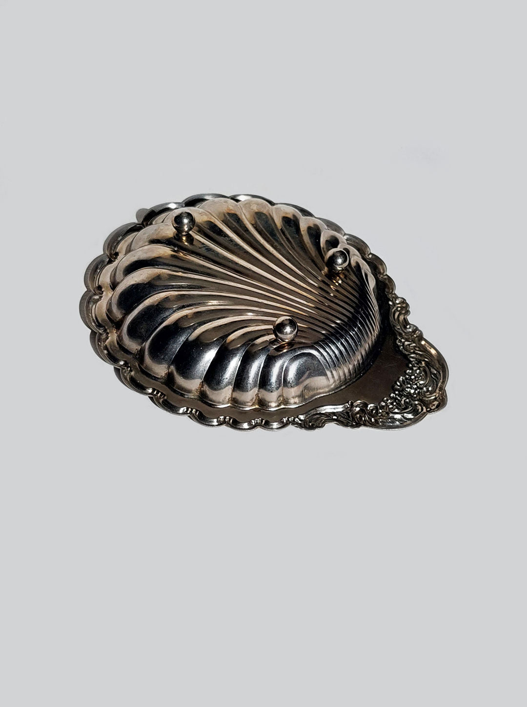 Shell-Shaped Catchall Tray - Image 4