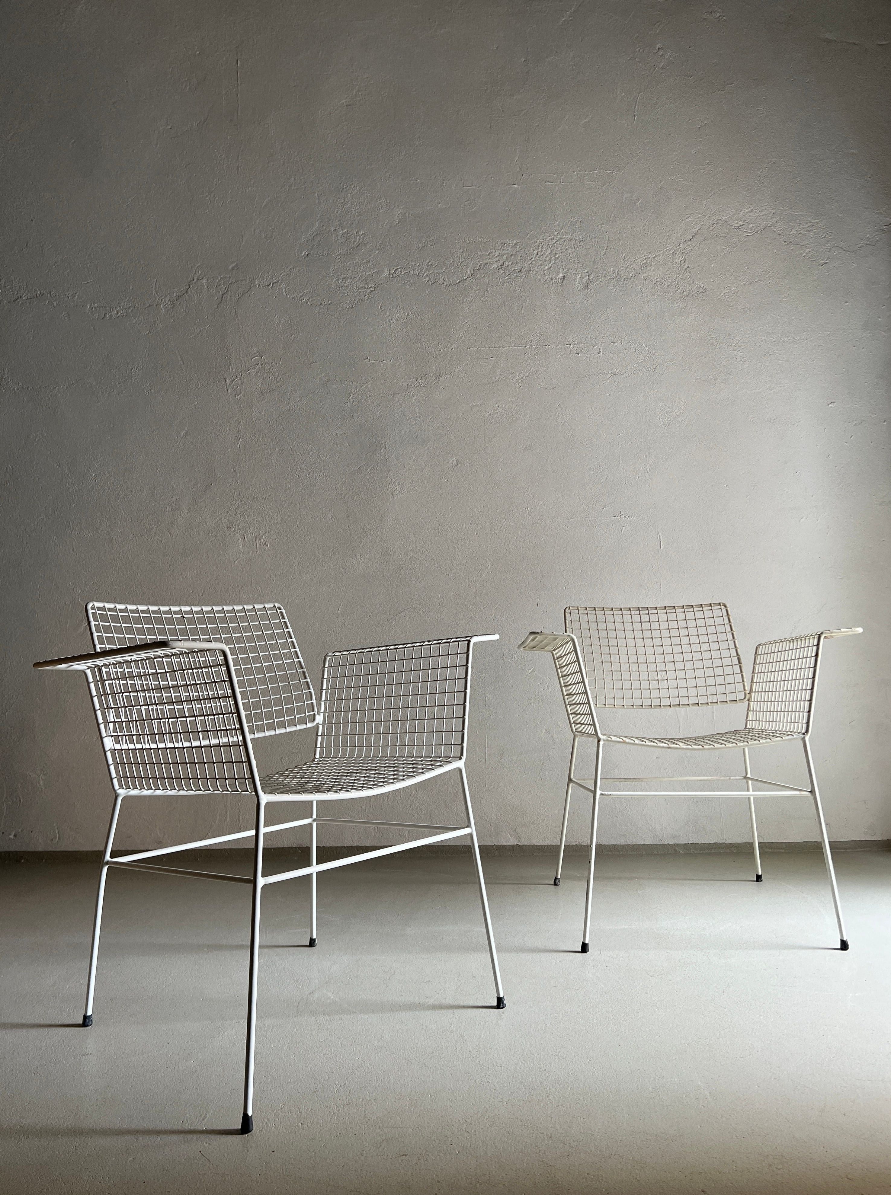 White Metal Wire Chair - Image 2